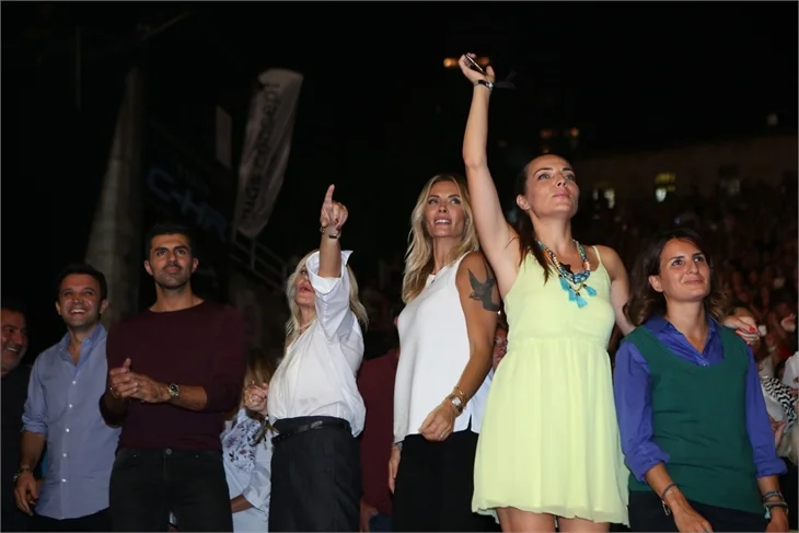 Tarkan konserine ünlü akını!
