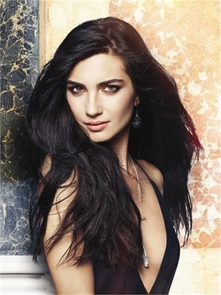 Tuba Büyüküstün'den sürpriz anlaşma