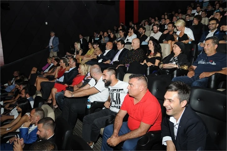 'Yıldızlar Da Kayar Das Borak' filmin galası yapıldı!