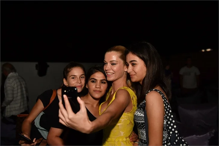 El Değmemiş Aşk açıkhavaya çıktı…
