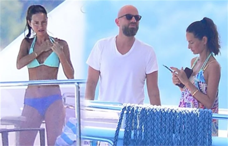 Yasemin Özilhan eşi ve çocuklarıyla Bodrum tatilinde