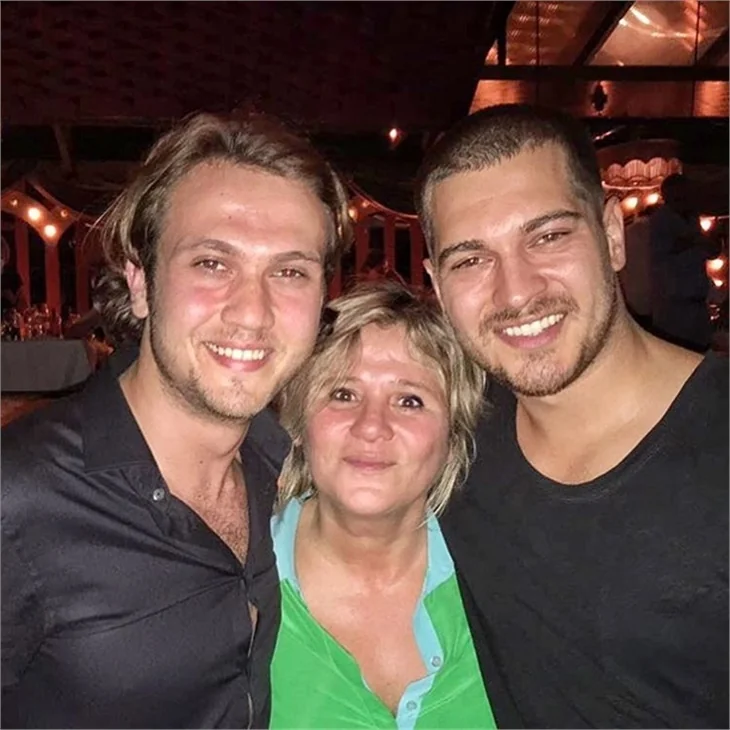 "İçerde" ekibinden ilk bölüm kutlaması