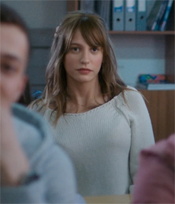Serenay Sarıkaya okul yıllarına döndü