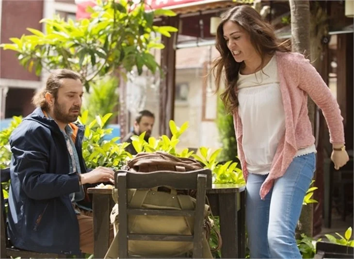 Özge Borak terk eden sevgili oldu