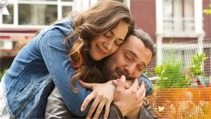 Özge Borak terk eden sevgili oldu