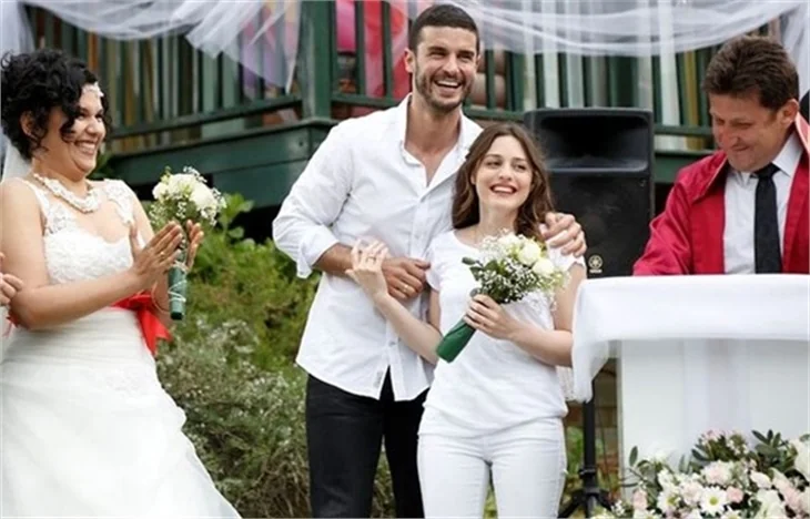 Seren Şirince ve Sercan Badur ayrıldı