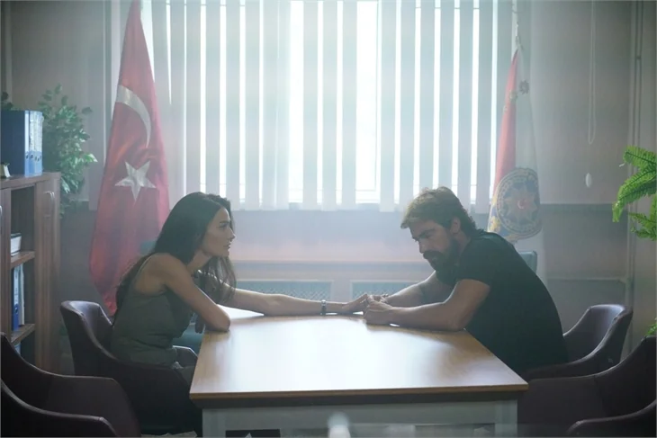 Kördüğüm 28. yeni bölüm özeti ve fotoğrafları