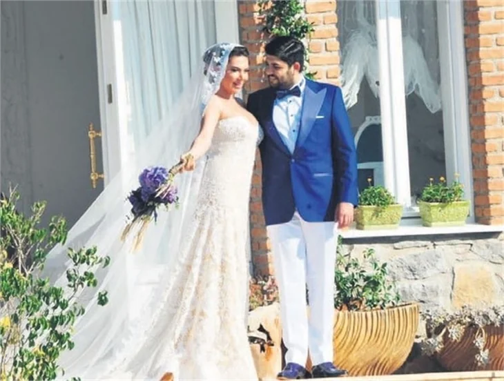 Ebru Yaşar'dan bebek müjdesi