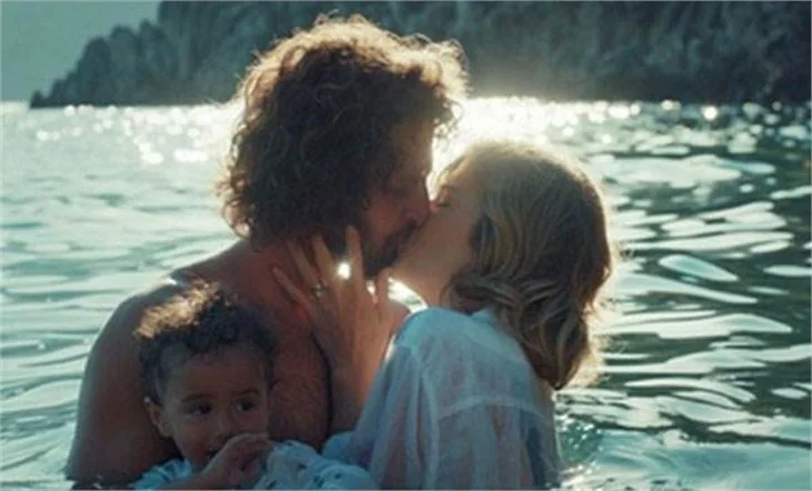 Burcu Biricik'ten öpüşme sahnesine açıklama