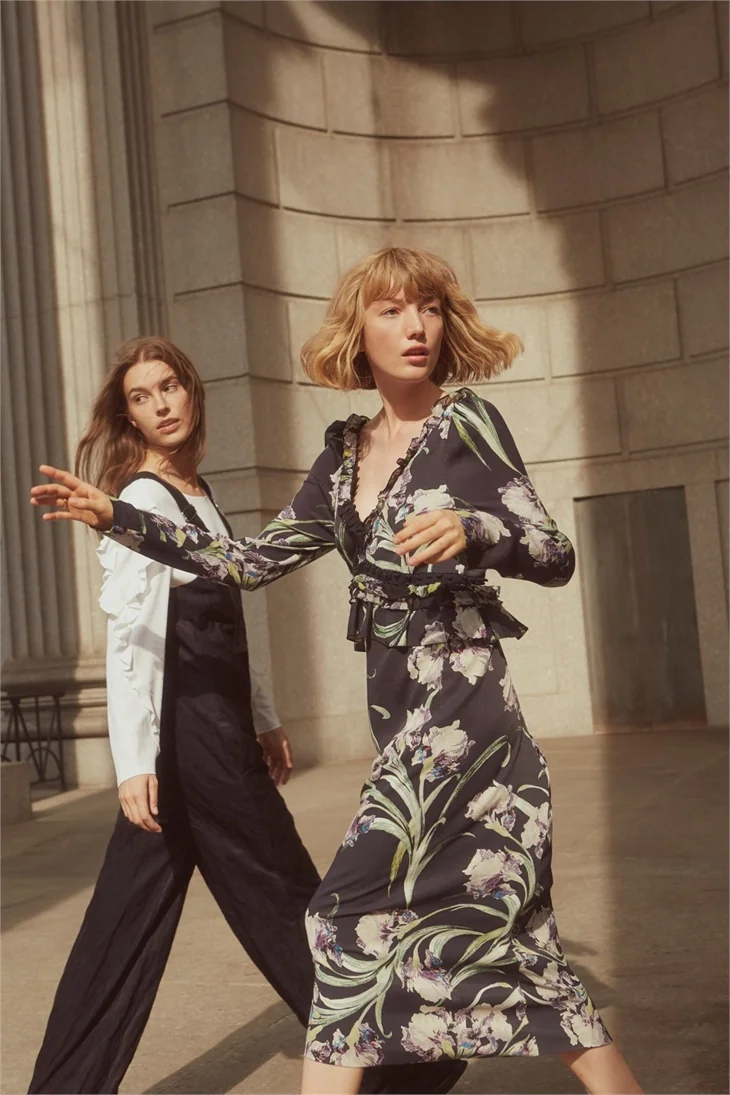 Club Monaco ilk mağazasını Akasya'da açtı!