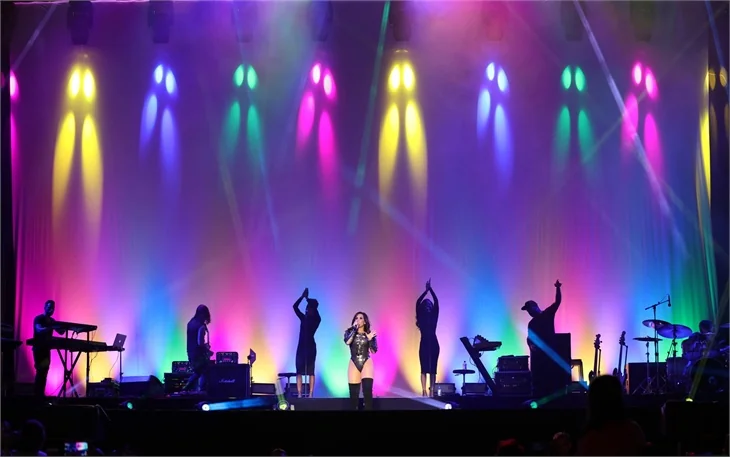 Demi Lovato, Antalya'yı salladı!