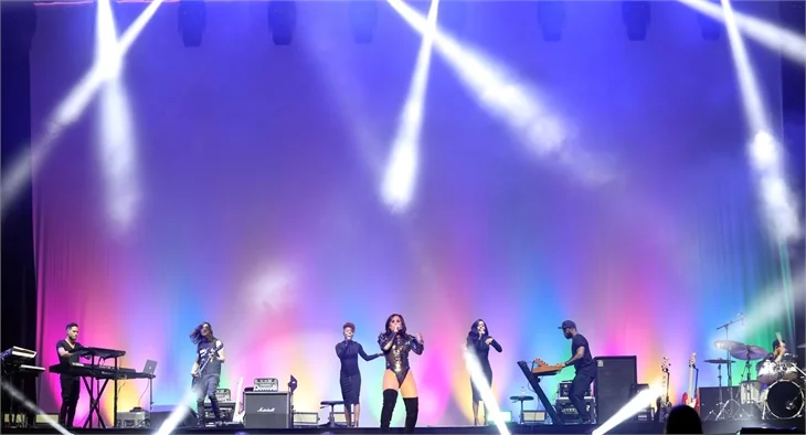 Demi Lovato, Antalya'yı salladı!