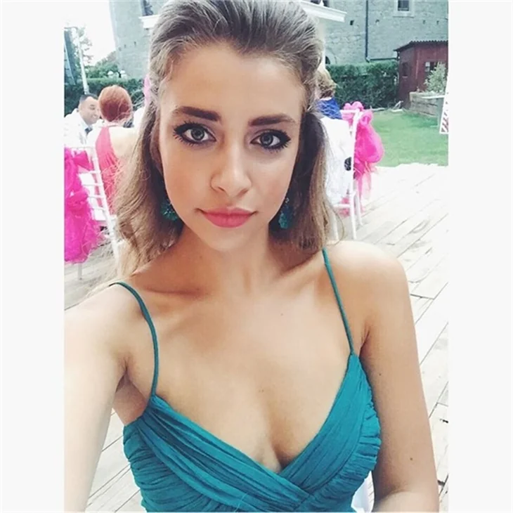 Hande Erçel'in ablası Gamze Erçel de oyuncu oluyor