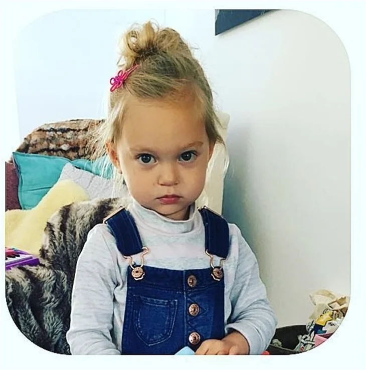 İşte Meryem Uzerli ve kızı Lara...