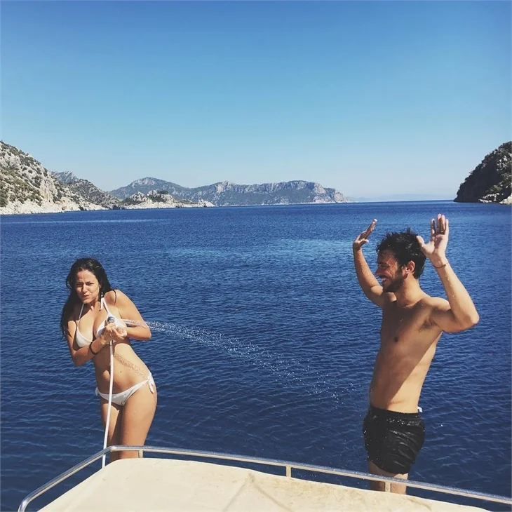 Pelin Akil: Falda bebek var!