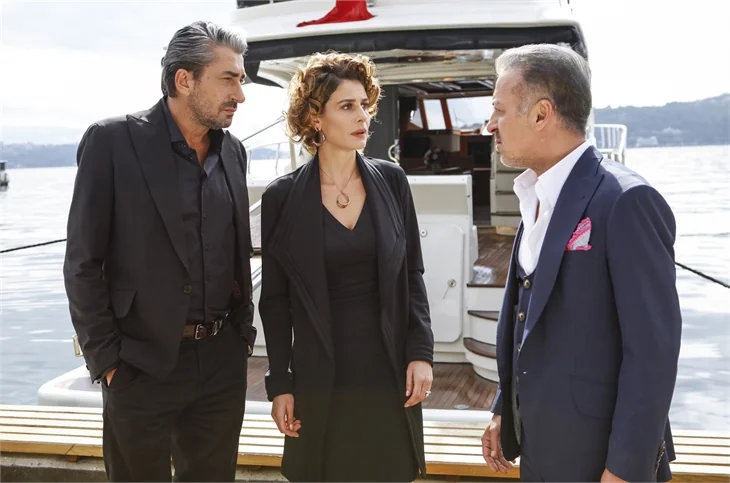 Paramparça 75. bölüm özeti ve fotoğrafları