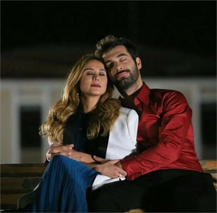 Burçin Terzioğlu sürprizi bozmak istemedi