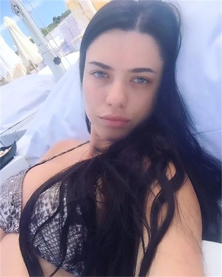 Adriana Lima'nın ikizi Türkiye'de ortaya çıktı!