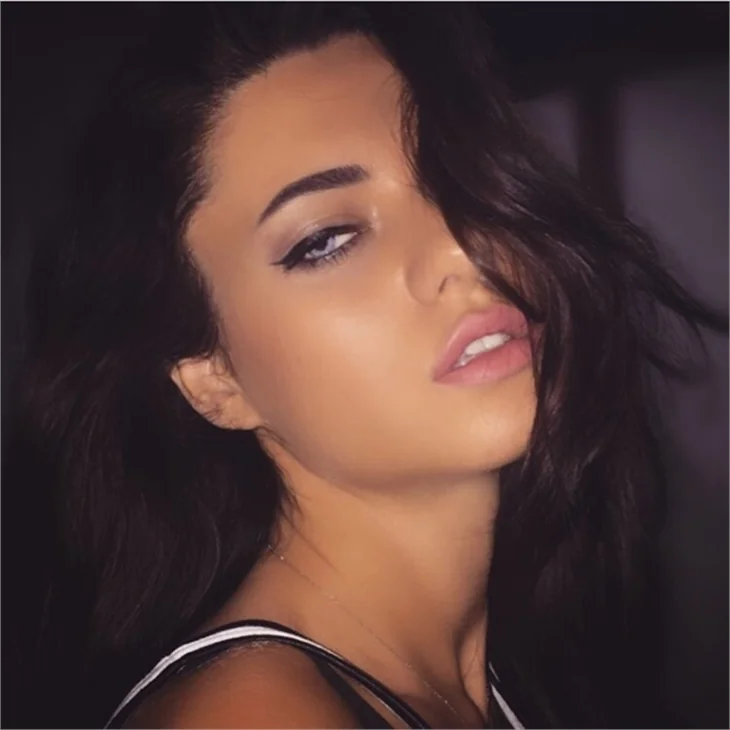 Adriana Lima'nın ikizi Türkiye'de ortaya çıktı!
