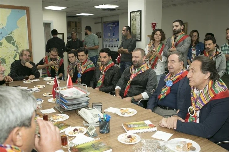 Arka Sokaklar setine ziyaret…