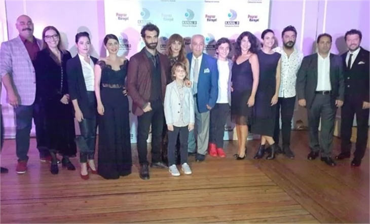 Poyraz Karayel ekibi ilk bölümü birlikte izledi