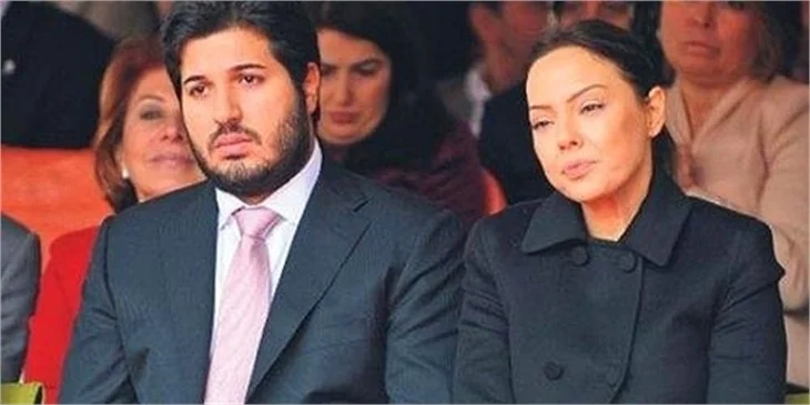 Ebru Gündeş tektaşını çıkarttı!