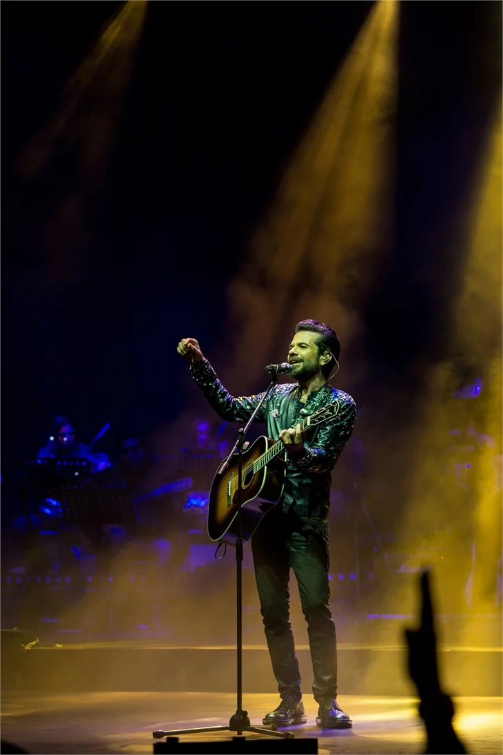 Kenan Doğulu konserine ünlü çıkarması!