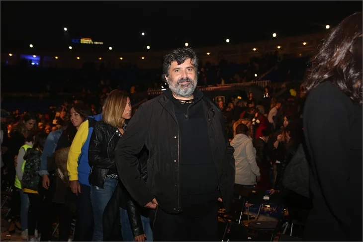 Kenan Doğulu konserine ünlü çıkarması!