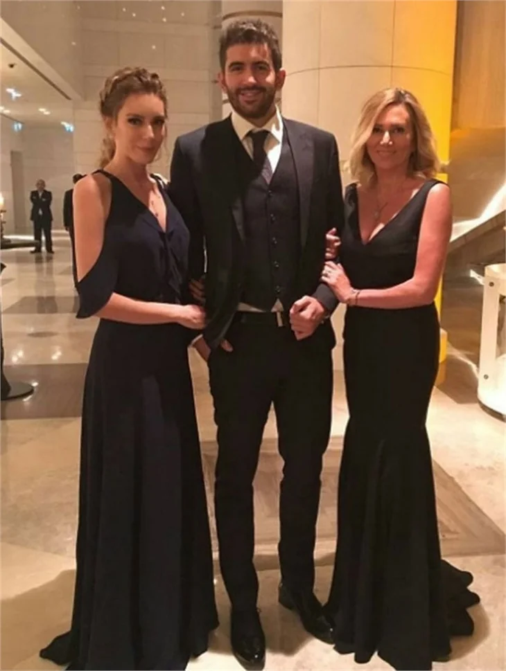 Sinem Kobal ve Kenan İmirzalıoğlu düğüne katıldı