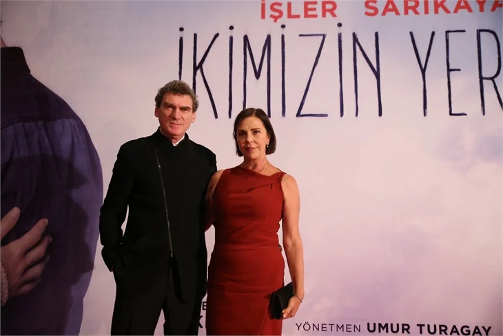 "İkimizin Yerine" filminin galasına ünlü akını