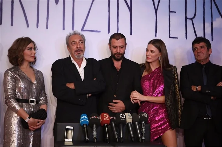 "İkimizin Yerine" filminin galasına ünlü akını