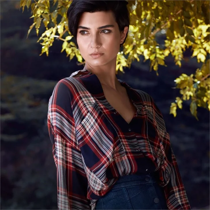 Tuba Büyüküstün ile Kıvanç Tatlıtuğ'dan 'Cesur ve Güzel' pozlar