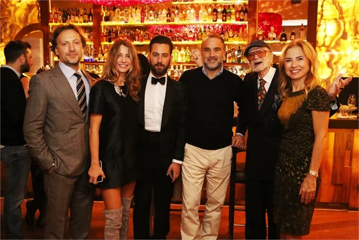 Tuba Ünsal'ın yeni tiyatro oyunu İsimsiz Yıldız'ın gala yemeği Sunset'te gerçekleşti