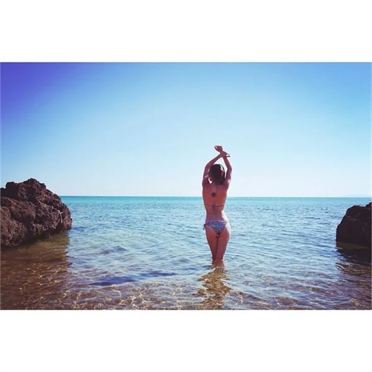 Yasemin Allen Maldivler'de tatilde