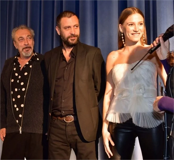"İkimizin Yerine" filmi Berlin'de gala yaptı!