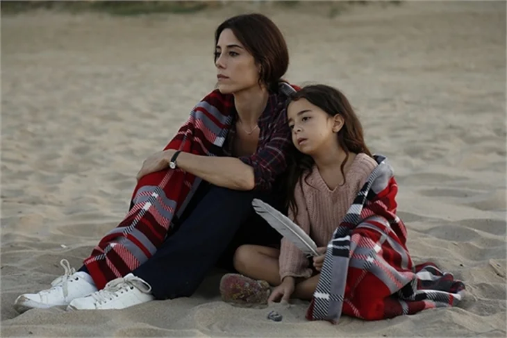 "Anne" dizisinin ilk bölüm özeti ve fotoğrafları