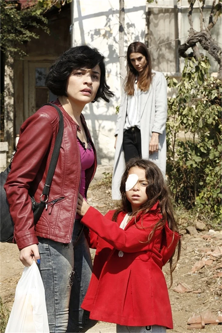 "Anne" dizisinin ilk bölüm özeti ve fotoğrafları