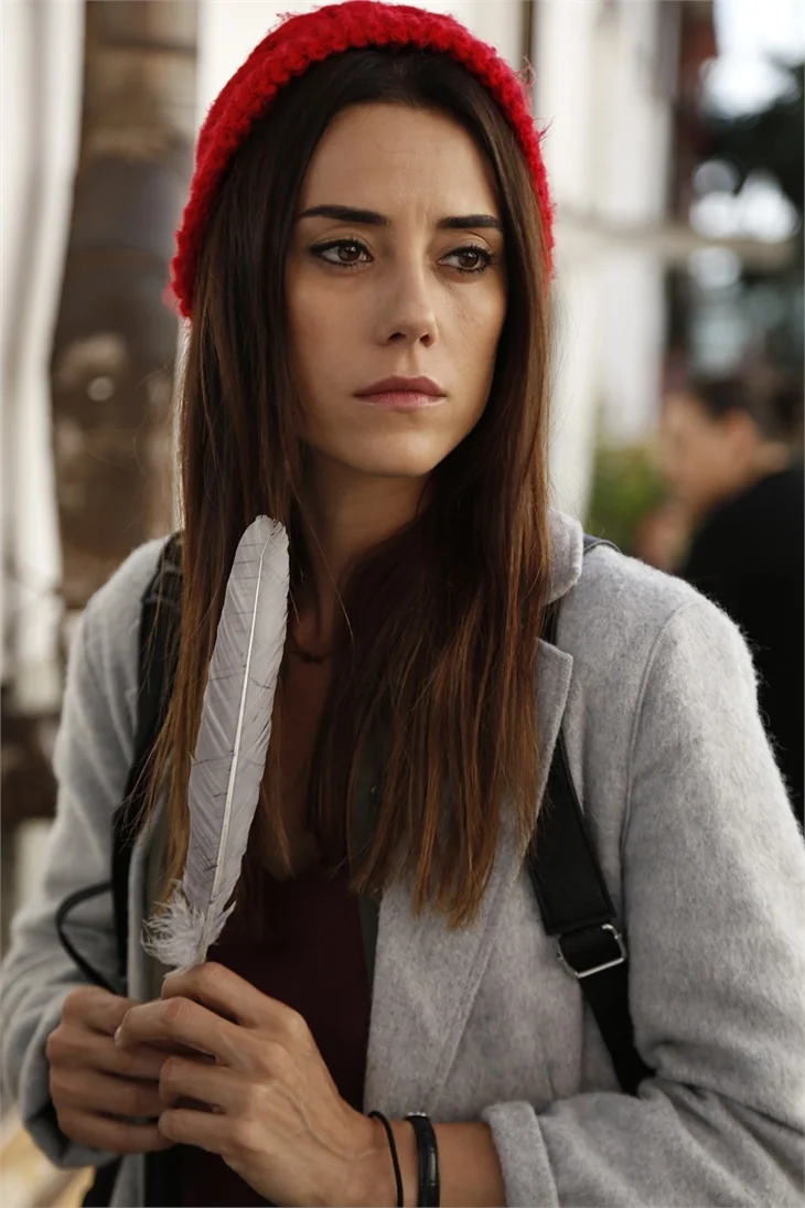 "Anne" dizisinin ilk bölüm özeti ve fotoğrafları