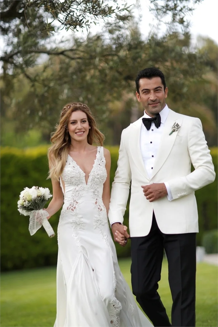 Kenan İmirzalıoğlu, Sinem Kobal'ı da istemedi!