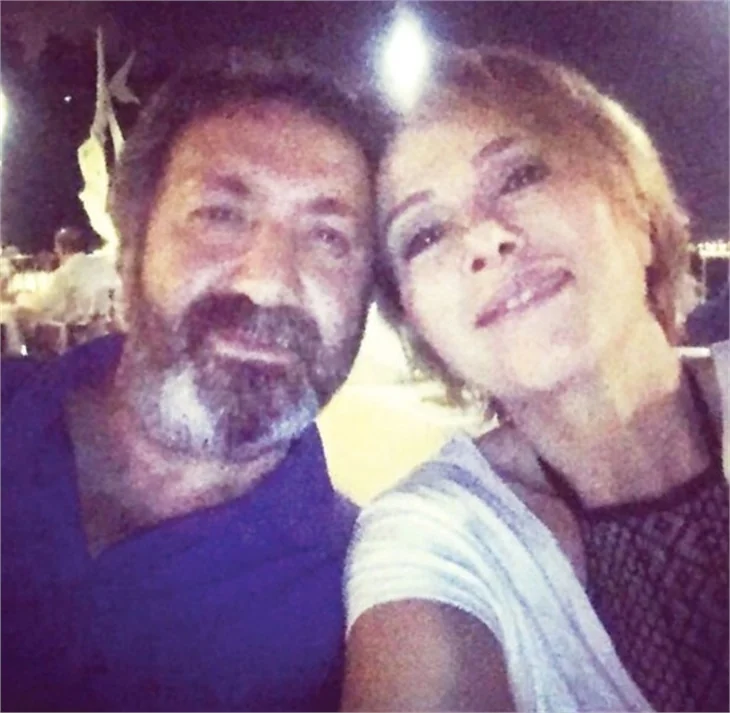 Zuhal Olcay ve Mazlum Çimen, Antalya'da fena yakalandı!