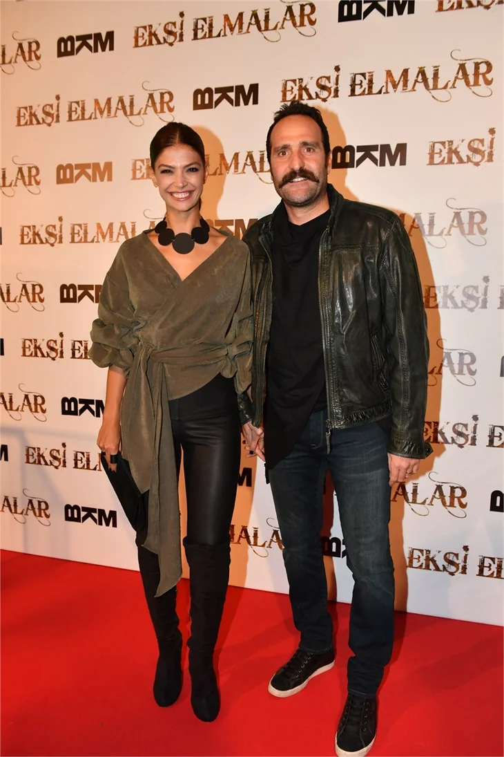 'Ekşi Elmalar' galasında duygu seli!