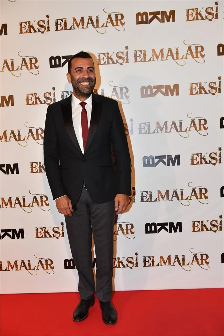 'Ekşi Elmalar' galasında duygu seli!