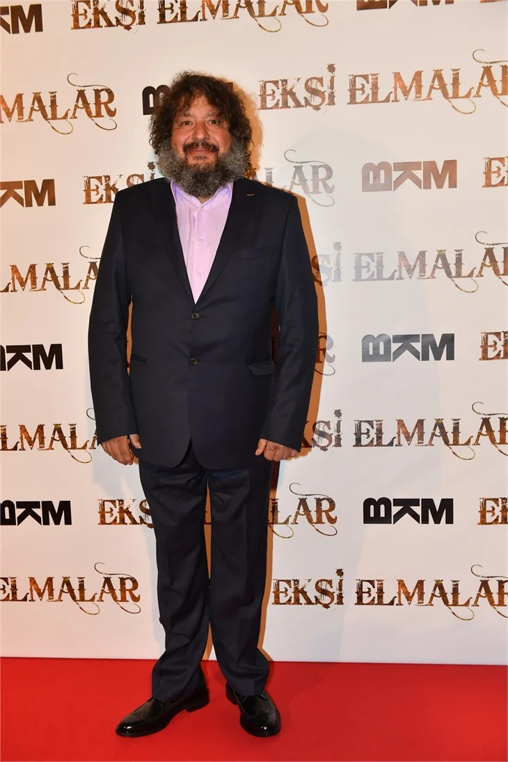 'Ekşi Elmalar' galasında duygu seli!