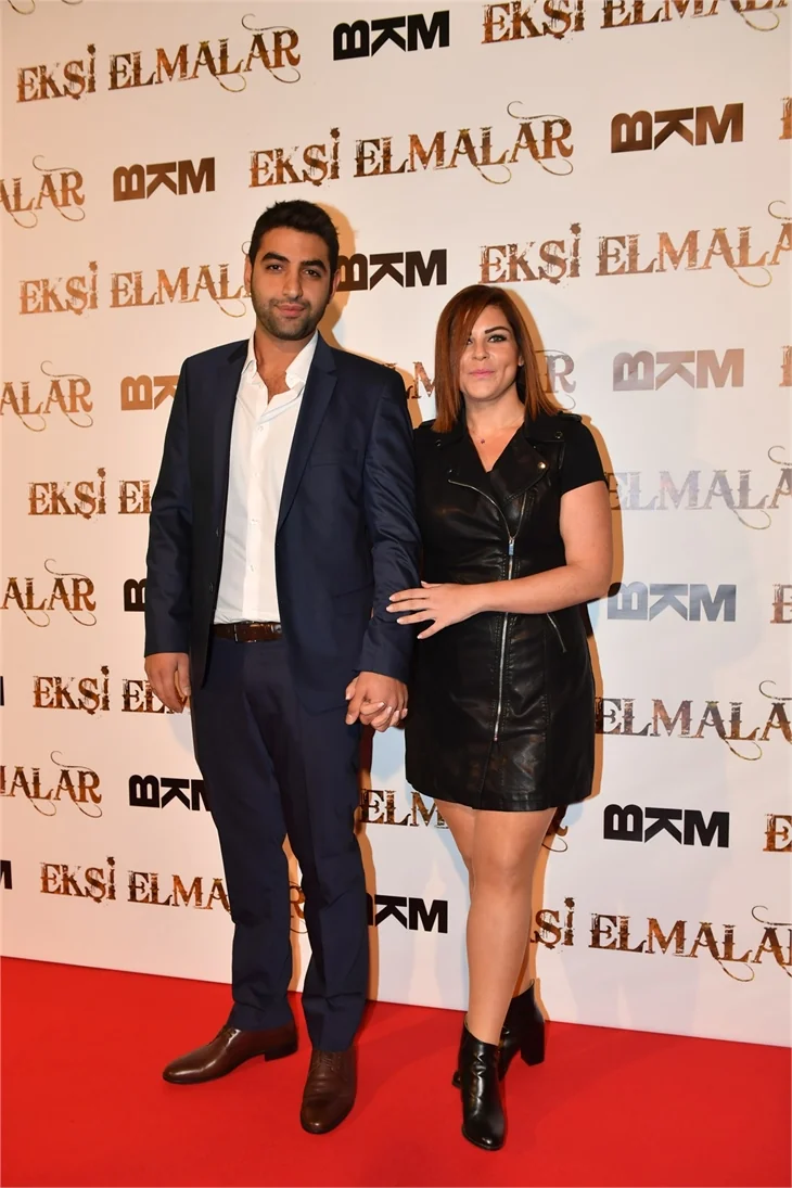 'Ekşi Elmalar' galasında duygu seli!