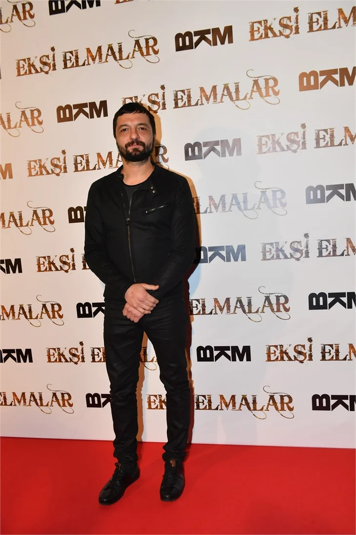'Ekşi Elmalar' galasında duygu seli!