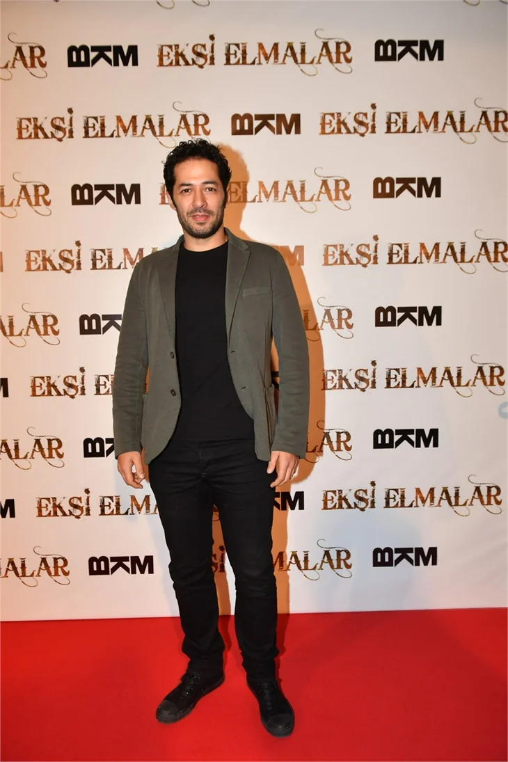 'Ekşi Elmalar' galasında duygu seli!