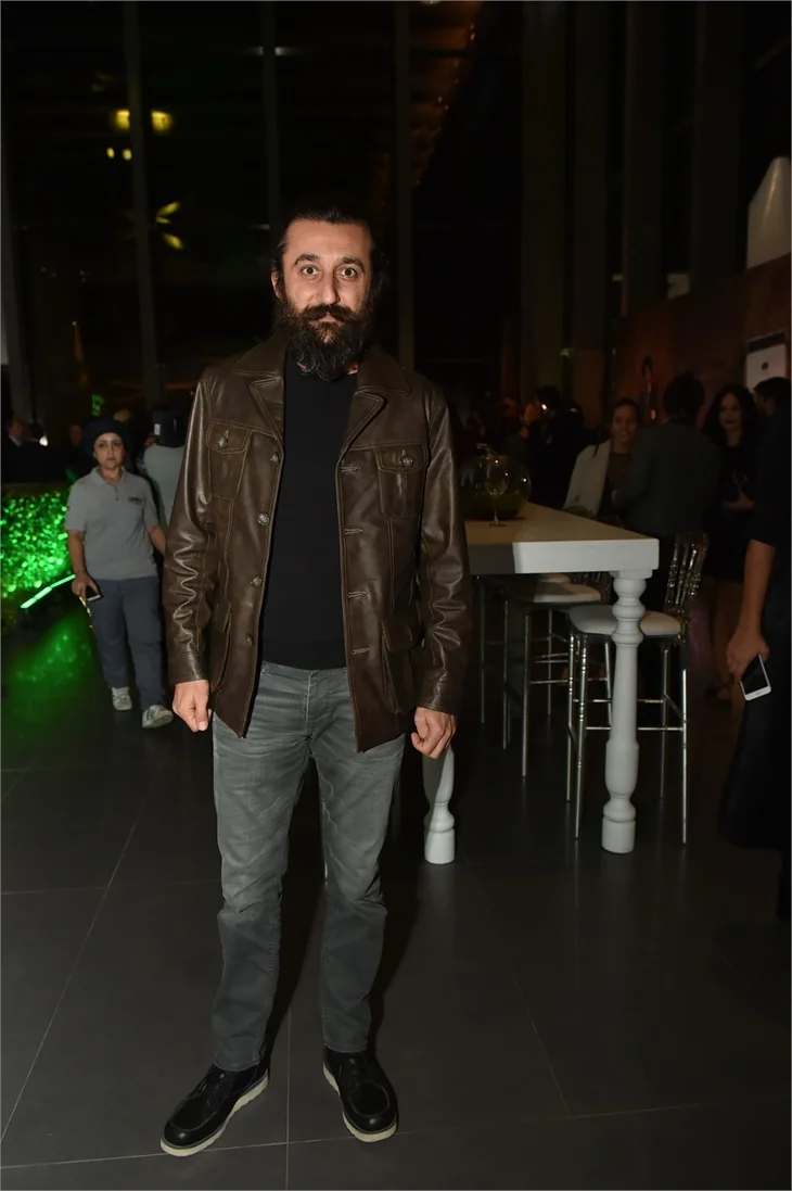 'Ekşi Elmalar' galasında duygu seli!