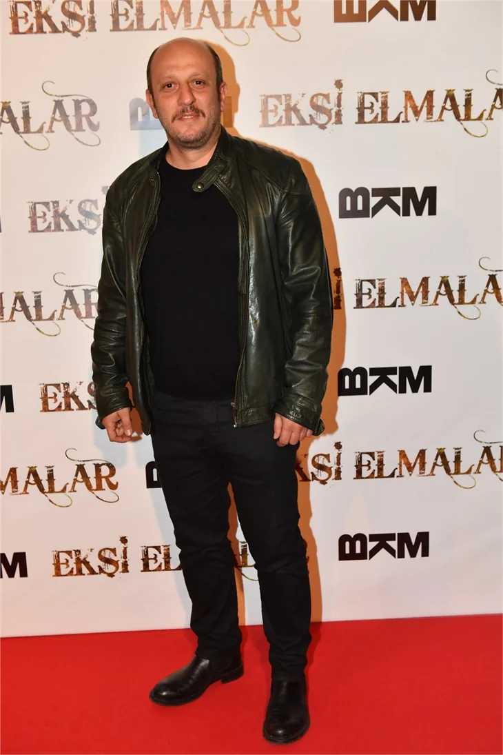 'Ekşi Elmalar' galasında duygu seli!