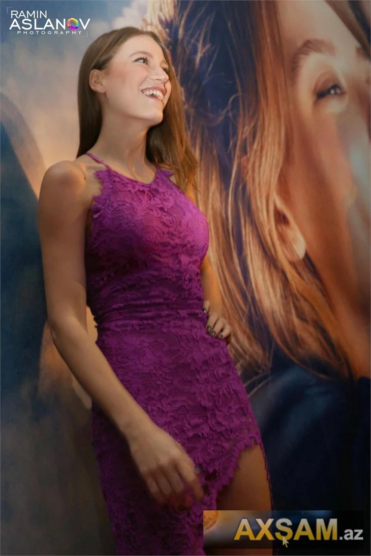 Serenay Sarıkaya ve Zerrin Tekindor, Bakü'de