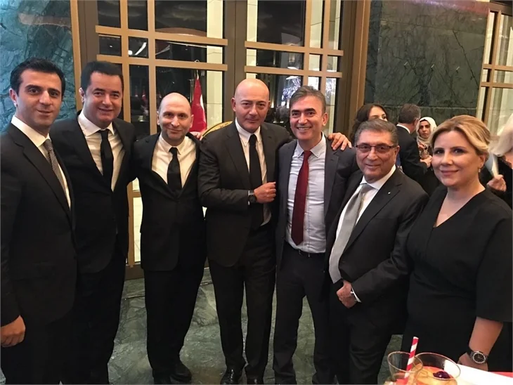 Ünlüler 29 Ekim Resepsiyonu'na akın etti